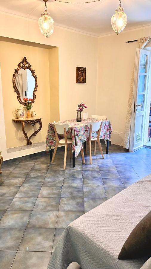 Al Bicerin Apartment, In Historical Center Of Turijn Buitenkant foto